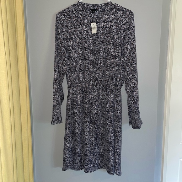 Ann Taylor Dresses & Skirts - Ann Taylor Black and White Long Sleeve Dress